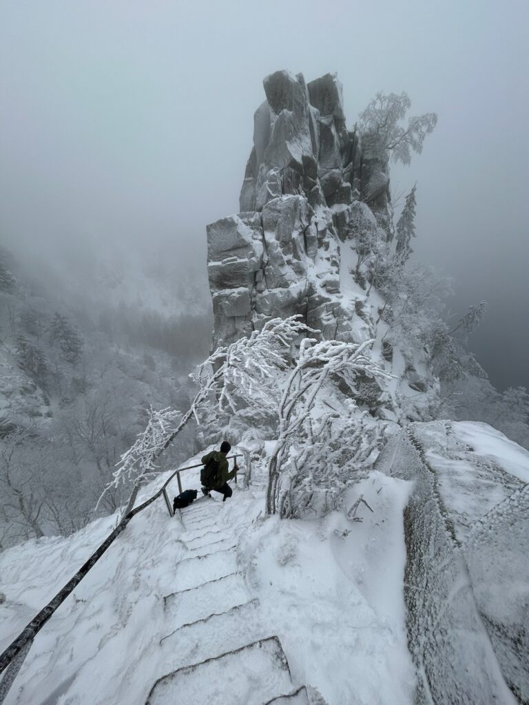 Rocher de Hans, Orbey sous la neige